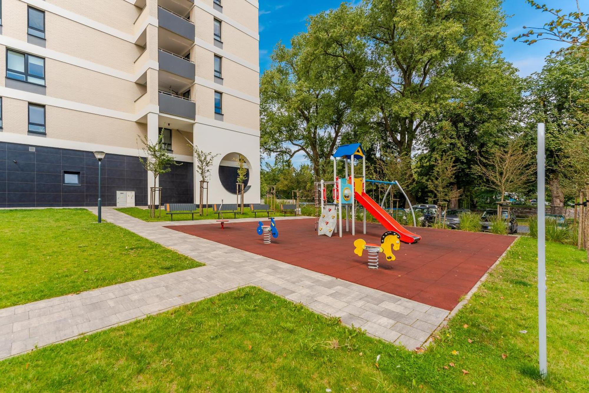Apartamenty Blekit Na Fali - Platany Kolobrzeg Ngoại thất bức ảnh